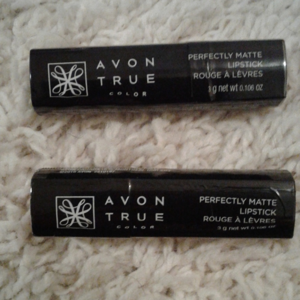 Avon True Color Perfectly Matte Red Supreme Bundle